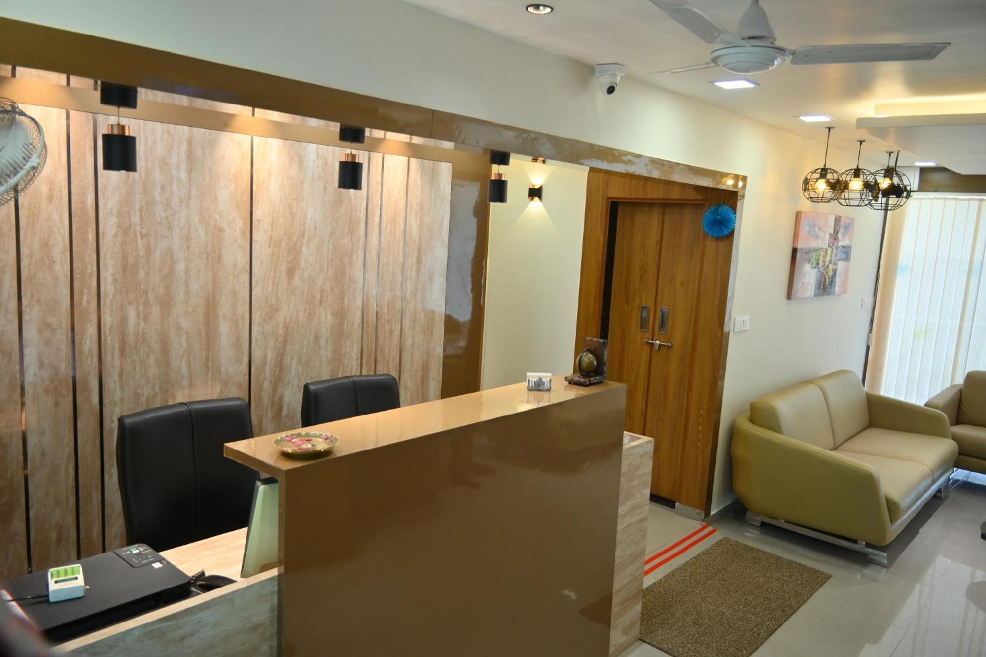 Hotel Royal Ican Sindhubhavan Road Ahmedabad Exterior foto