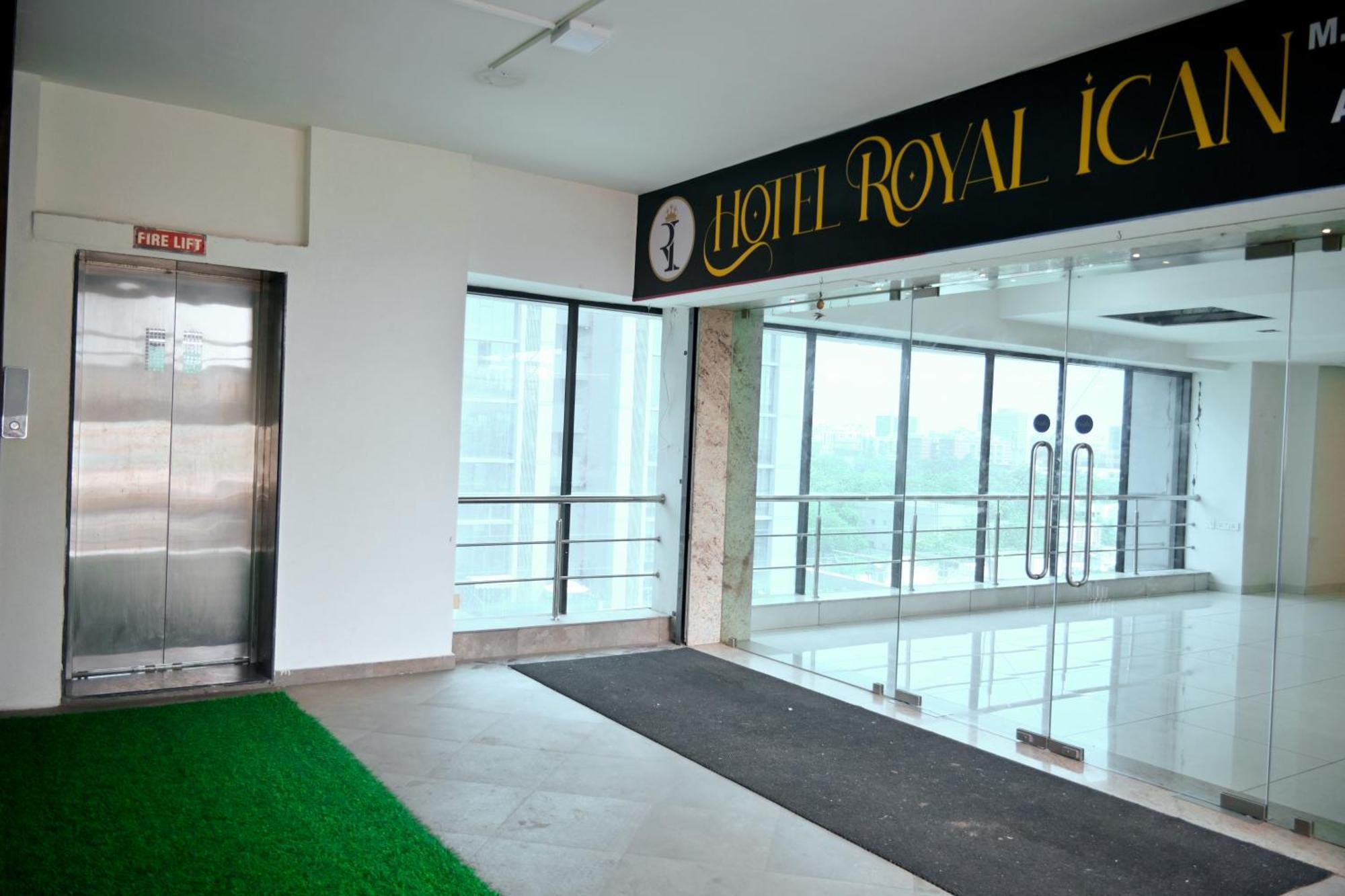 Hotel Royal Ican Sindhubhavan Road Ahmedabad Exterior foto
