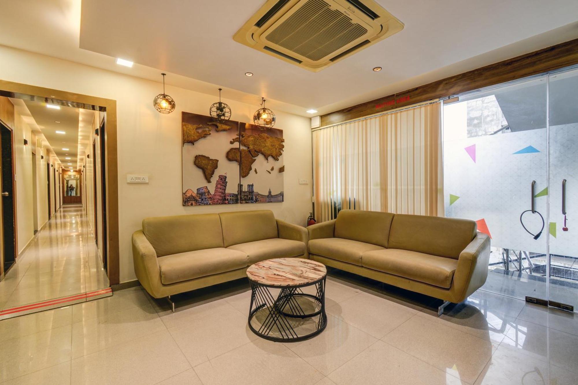 Hotel Royal Ican Sindhubhavan Road Ahmedabad Exterior foto
